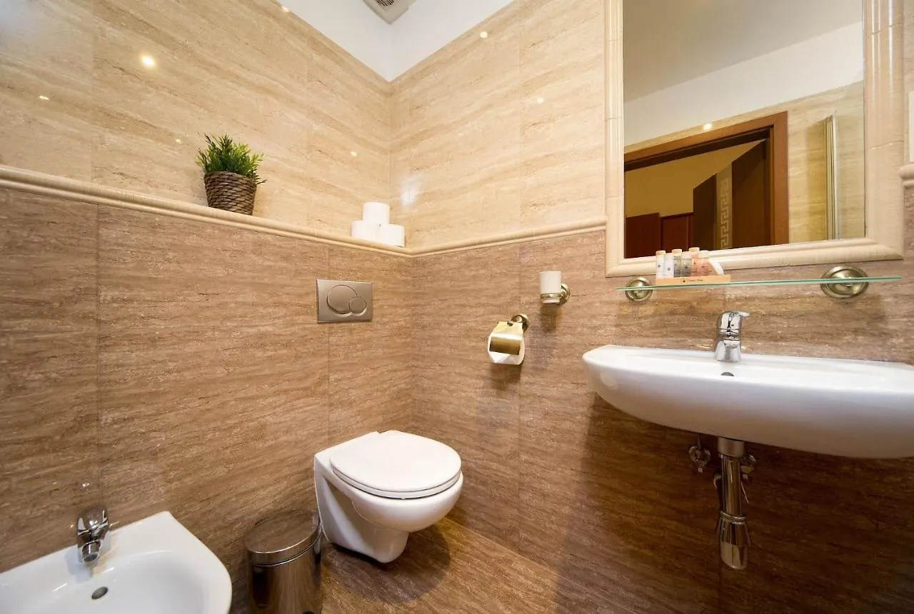 B12 - Comfort Apartemnts City Center Apartment Krakow 0*,  Poland